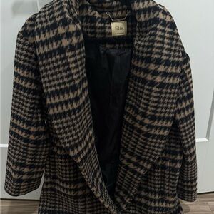 Elie Tahari Black and Tan Houndstooth Coat